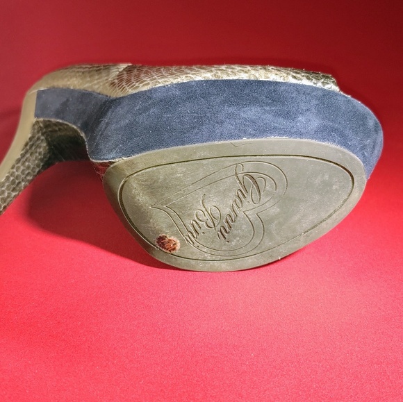 Gianni Bini Shoes - Picture 2 of 5